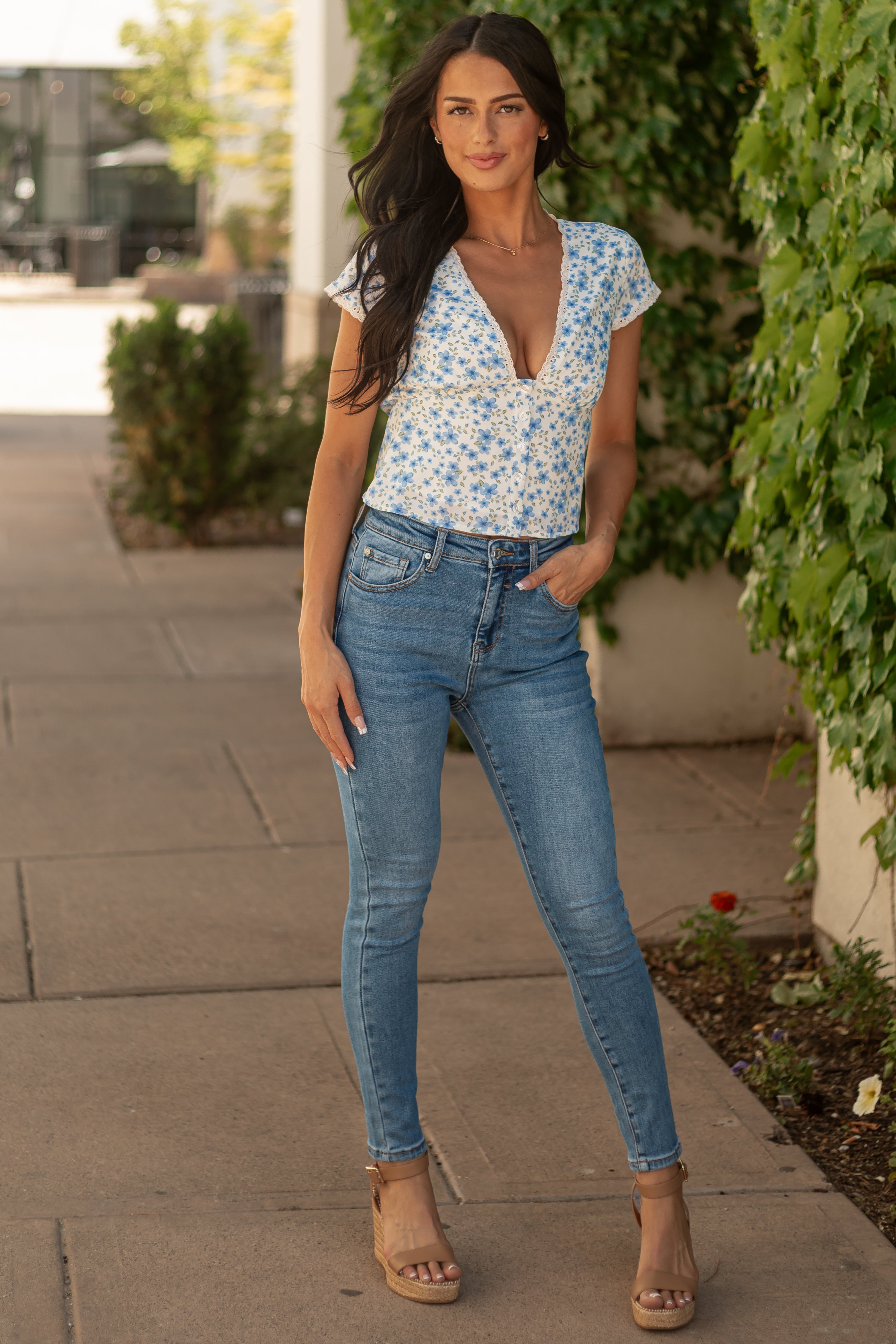 Ivory-Floral-Deep-V-Cap-Sleeve-Button-Up-Blouse-front-2_05222025